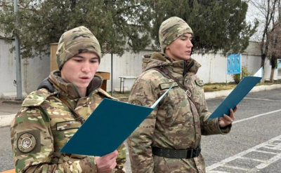 В Шымкенте молодые сержанты Нацгвардии приняли кодекс чести
