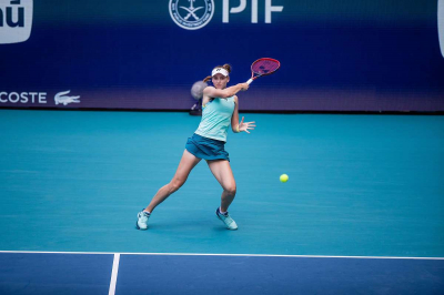 Елена Рыбакина пробилась в финал турнира в Майами, одолев Викторию Азаренко