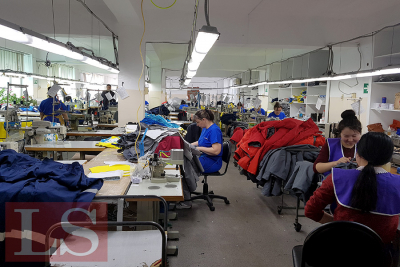 Казахстанские фабрики стали выпускать меньше одежды и обуви