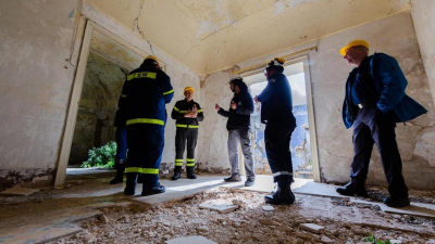 Ремонтировавшие школу строители не могут добиться выплаты зарплат в Алматинской области