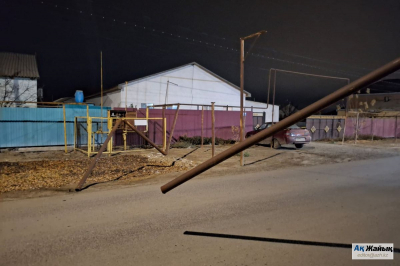 В Томарлы фура врезалась в газовую трубу