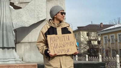 Еще одну активистку «Феминиты» задержали за прошлогоднюю акцию против Бишимбаева