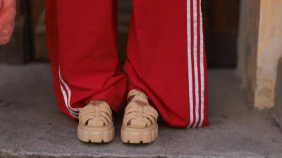 Компанию Adidas обвинили в попытке установить монополию на полоски на одежде