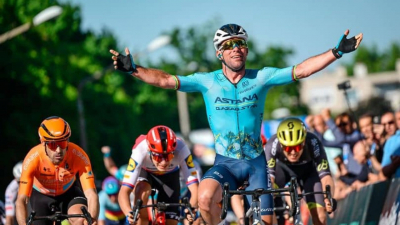 Astana Qazaqstan Team остается третьей в командном зачете "Джиро"