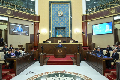 Лауреатов премии "Парламент сөзі" наградили в Мажилисе