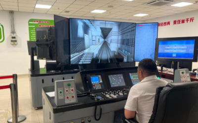 Операторы поездов LRT проходят обучение в Китае